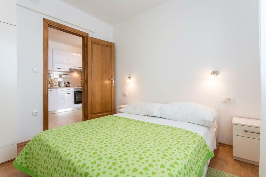 Apartments Bezmalinovic 2 Bol Eksteriør billede