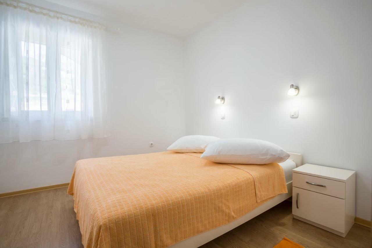 Apartments Bezmalinovic 2 Bol Eksteriør billede