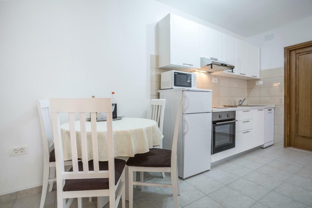 Apartments Bezmalinovic 2 Bol Eksteriør billede