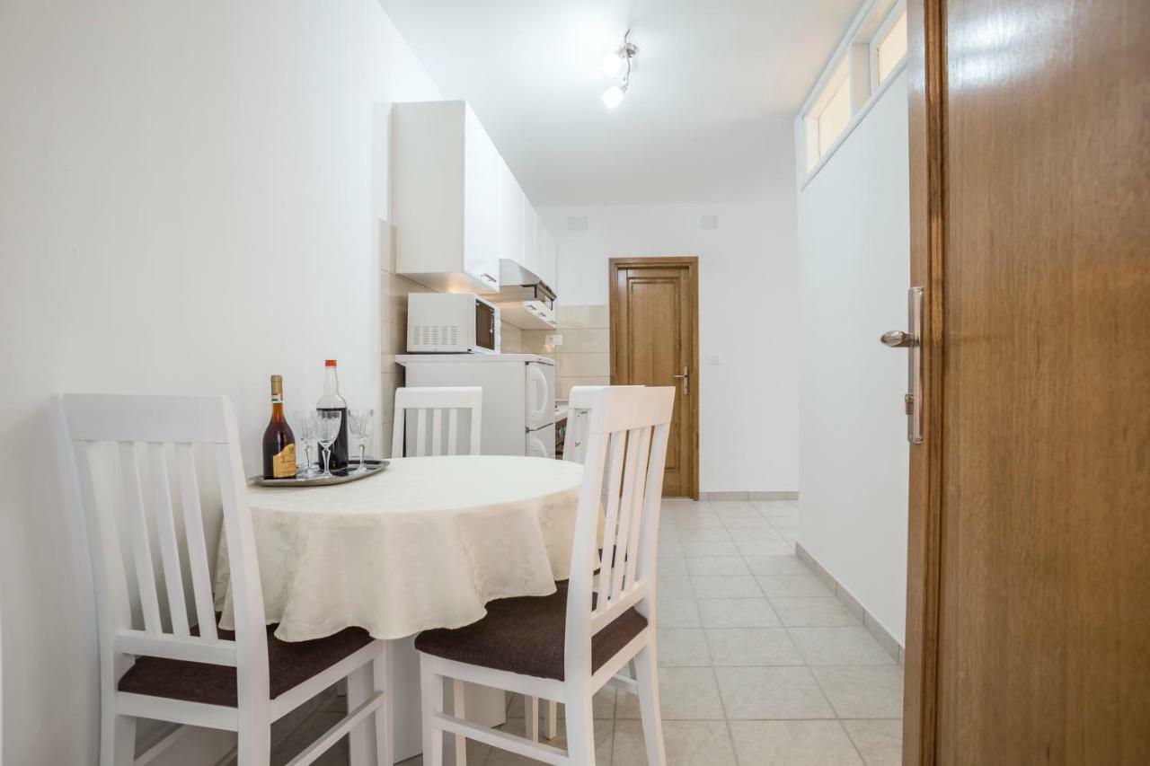 Apartments Bezmalinovic 2 Bol Eksteriør billede